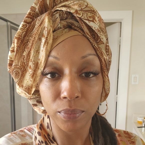 Meet your Posher, Pchy - Picture 2 of 2